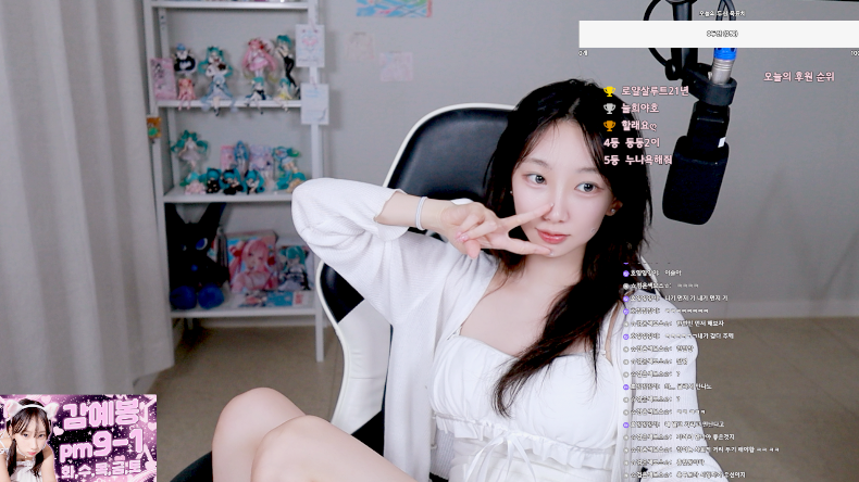bf2d7a79-57df-4c0d-a2ca-3d2bd35b4fc5.png